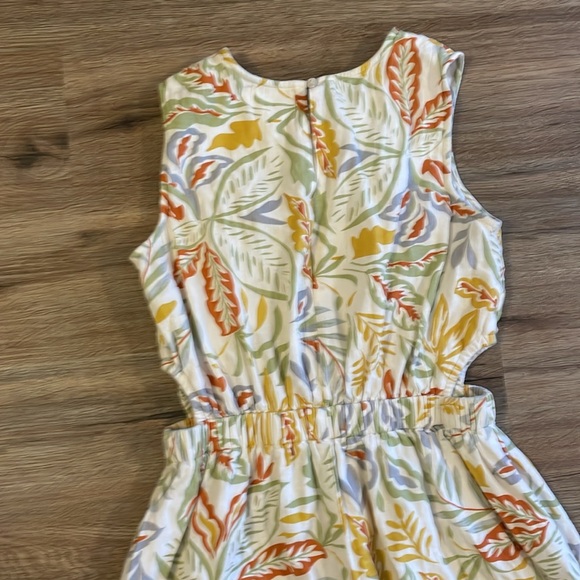 Jessica Simpson Yellow & Green Leaf Printed Cut-Out Maxi Dress w/ Crochet Tiers - Picture 13 of 14